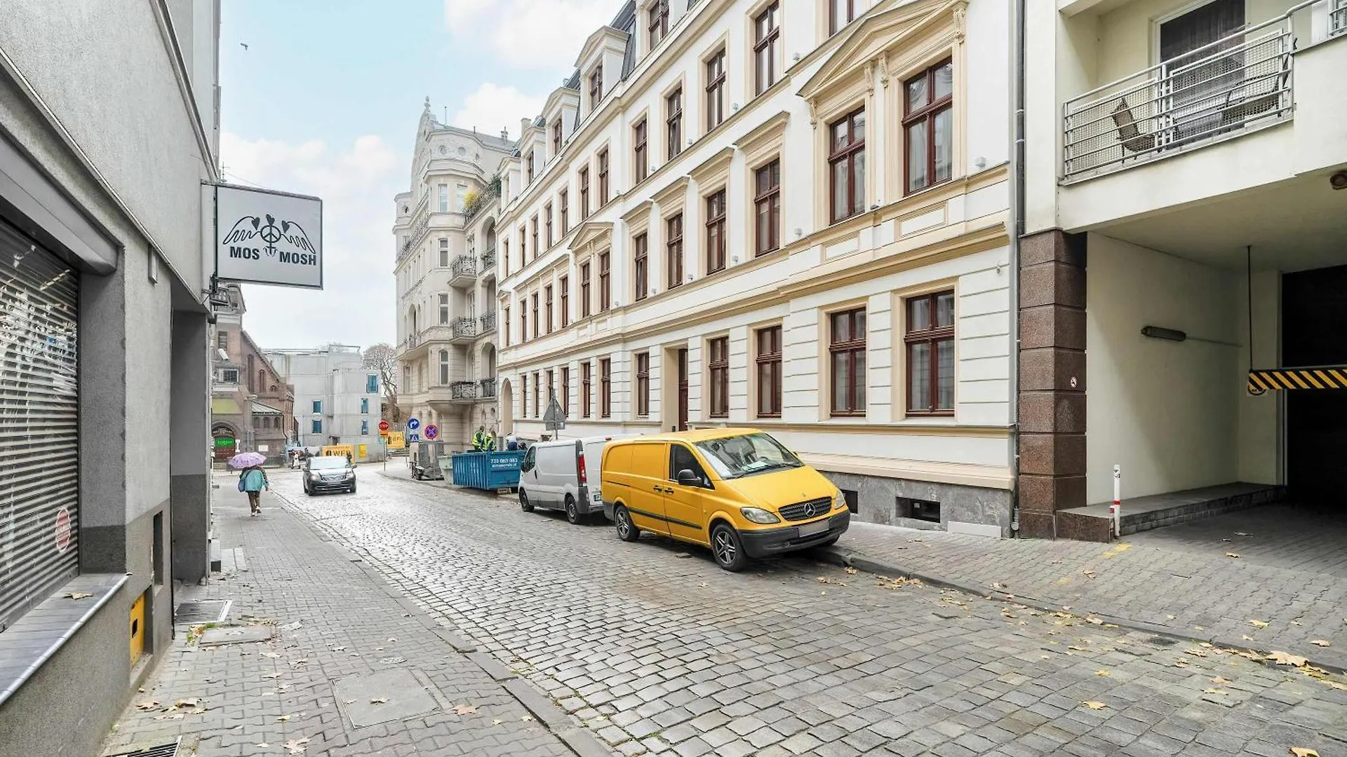 Przestronny Apartament Z Biurkiem W Centrum Poznania Blisko Rynku I Parku By Noclegi Renters Poland