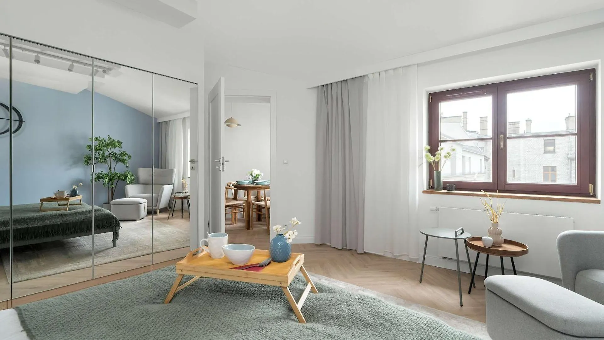 Przestronny Apartament Z Biurkiem W Centrum Poznania Blisko Rynku I Parku By Noclegi Renters Apartment