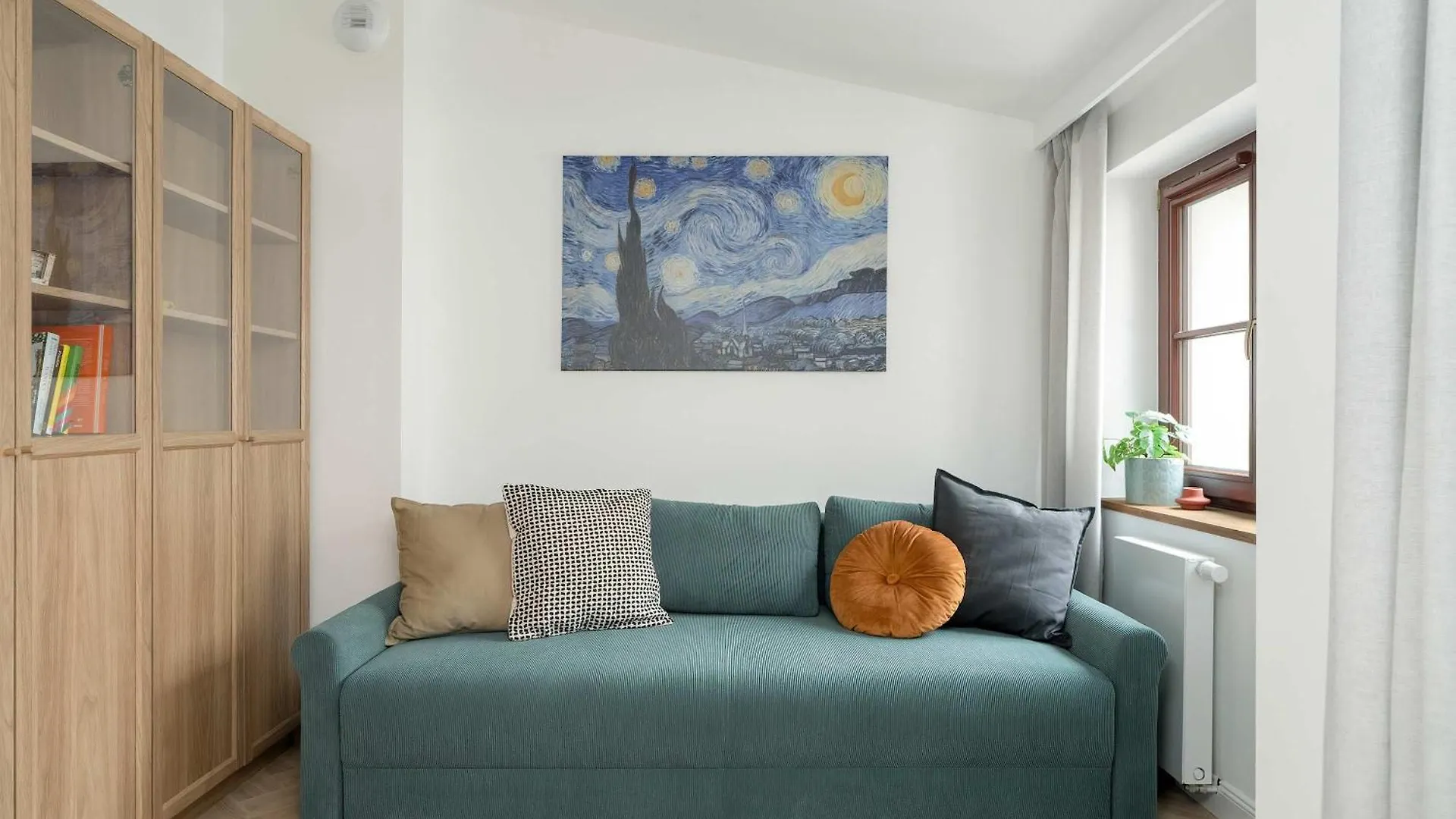 Przestronny Apartament Z Biurkiem W Centrum Poznania Blisko Rynku I Parku By Noclegi Renters Apartment